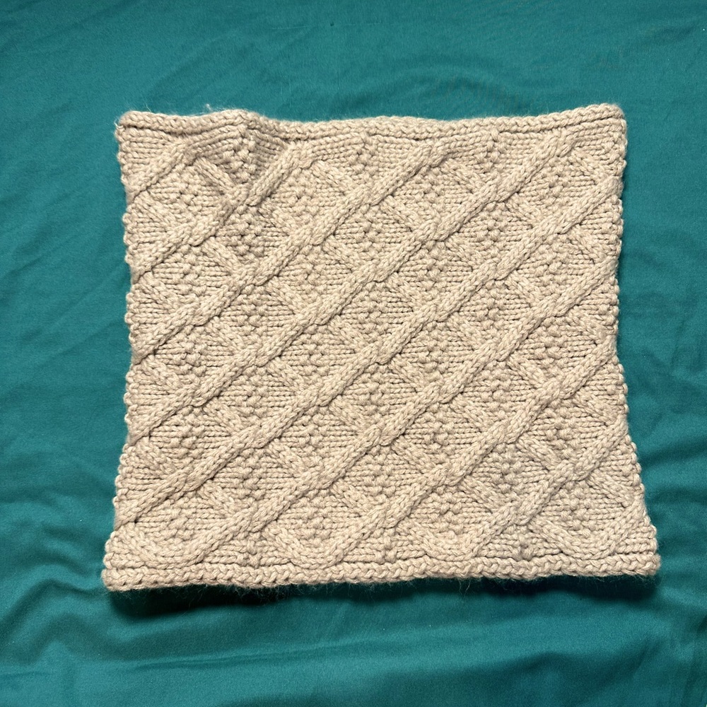 Soft Pink Neck Warmer Cable Knit loop Scarf Unisex, One Size, Old Navy Brand.